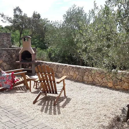 Garden Apartment *