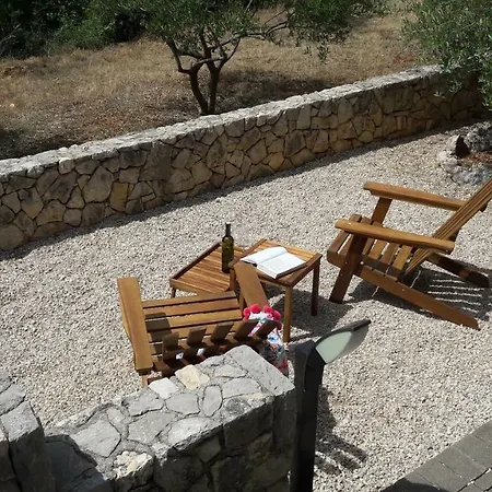 Garden Apartment *