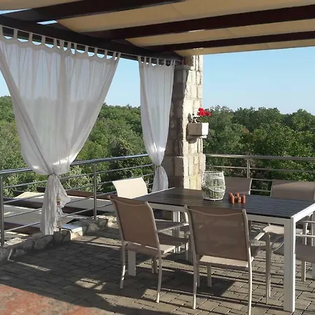 Garden Apartment Pinezići