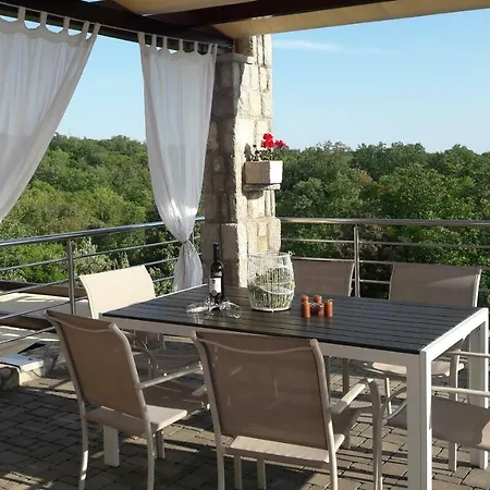 Garden Apartment Pinezići